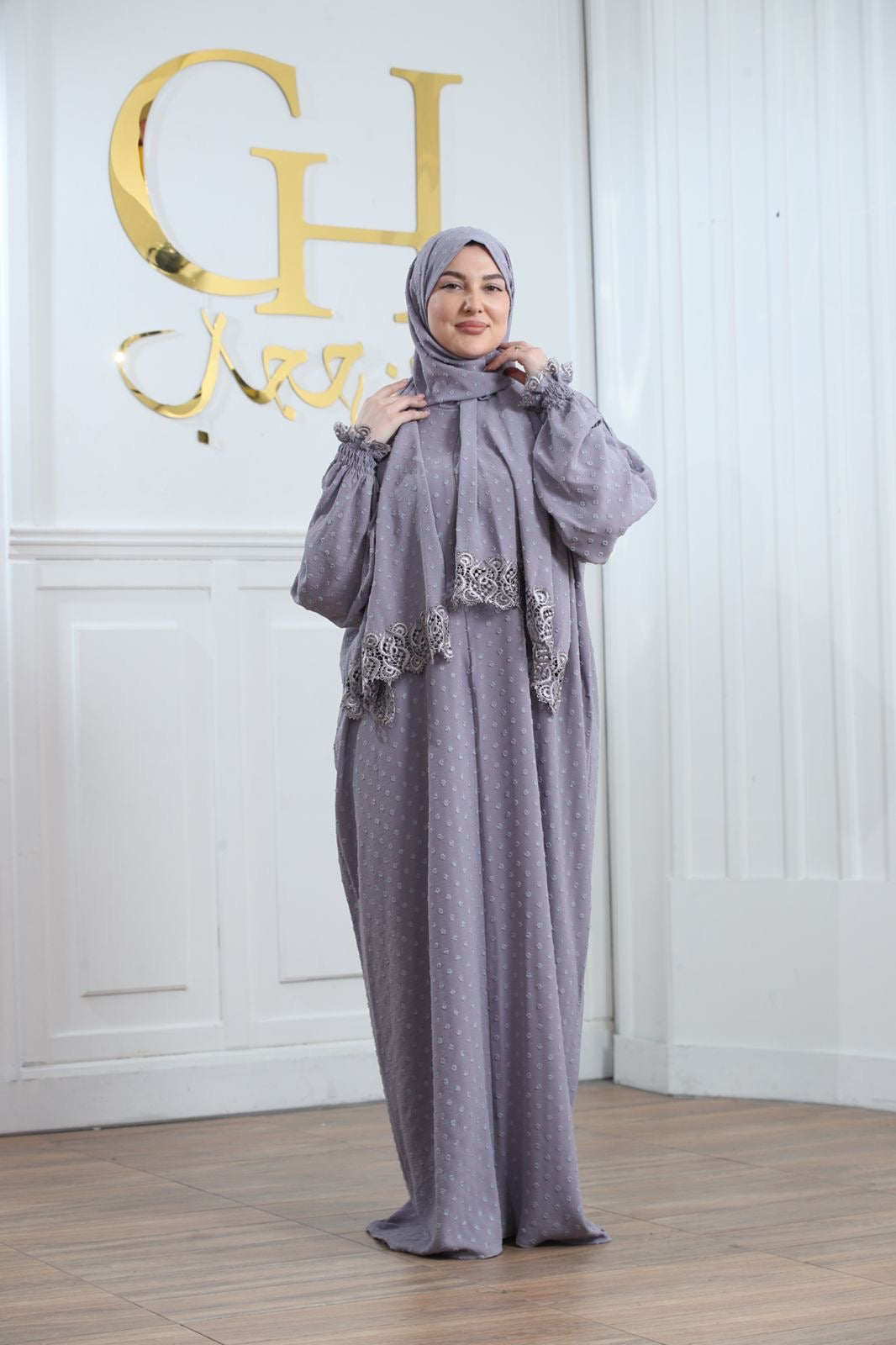 Dolka Dot Classic Prayer Abaya