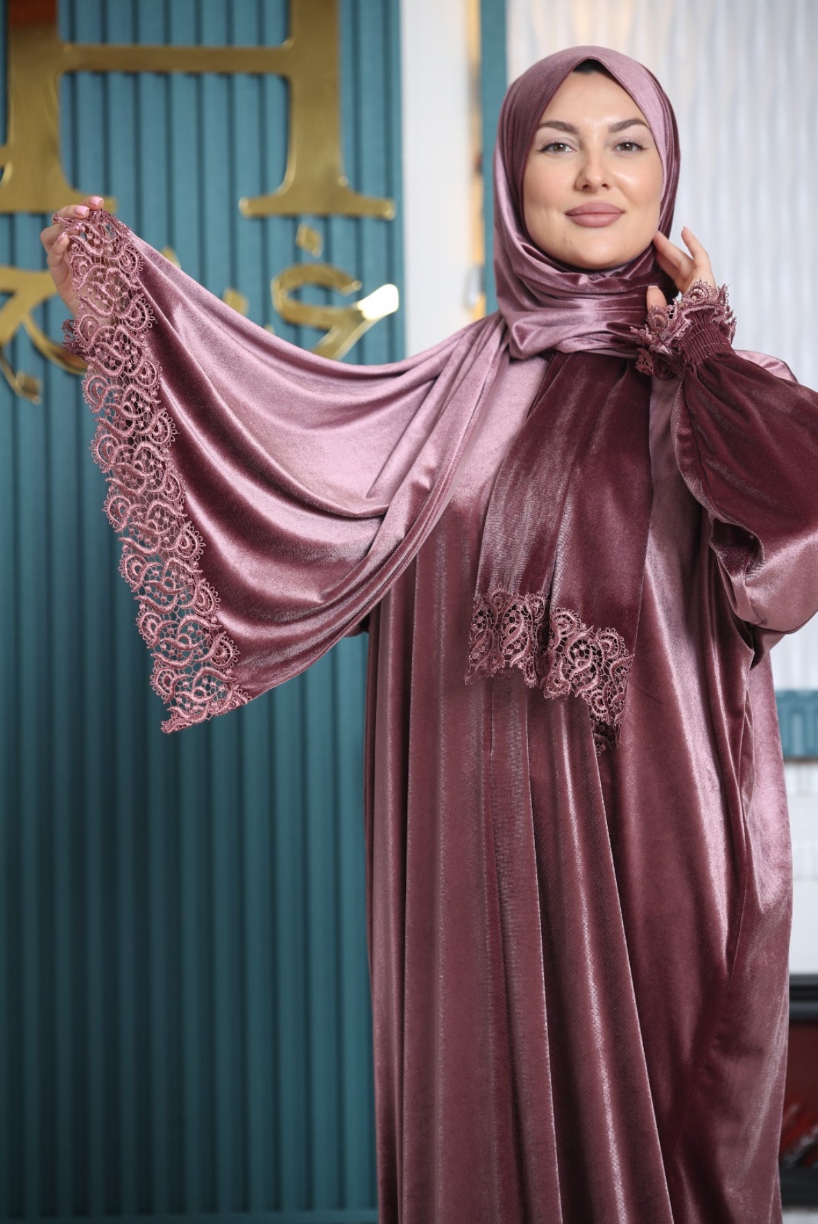 عباية صلاة مخمل دافئة