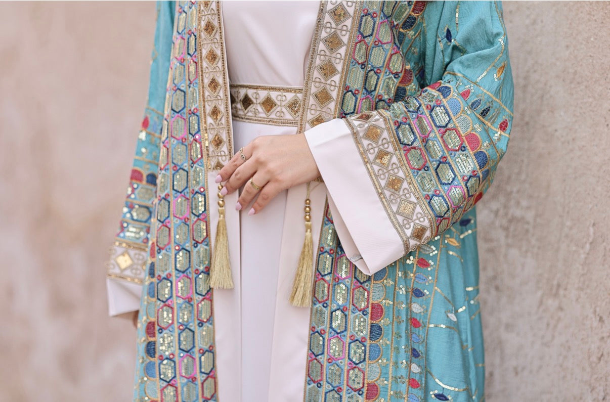 Al Farah Bisht (three colors) - بشت الفَرَح