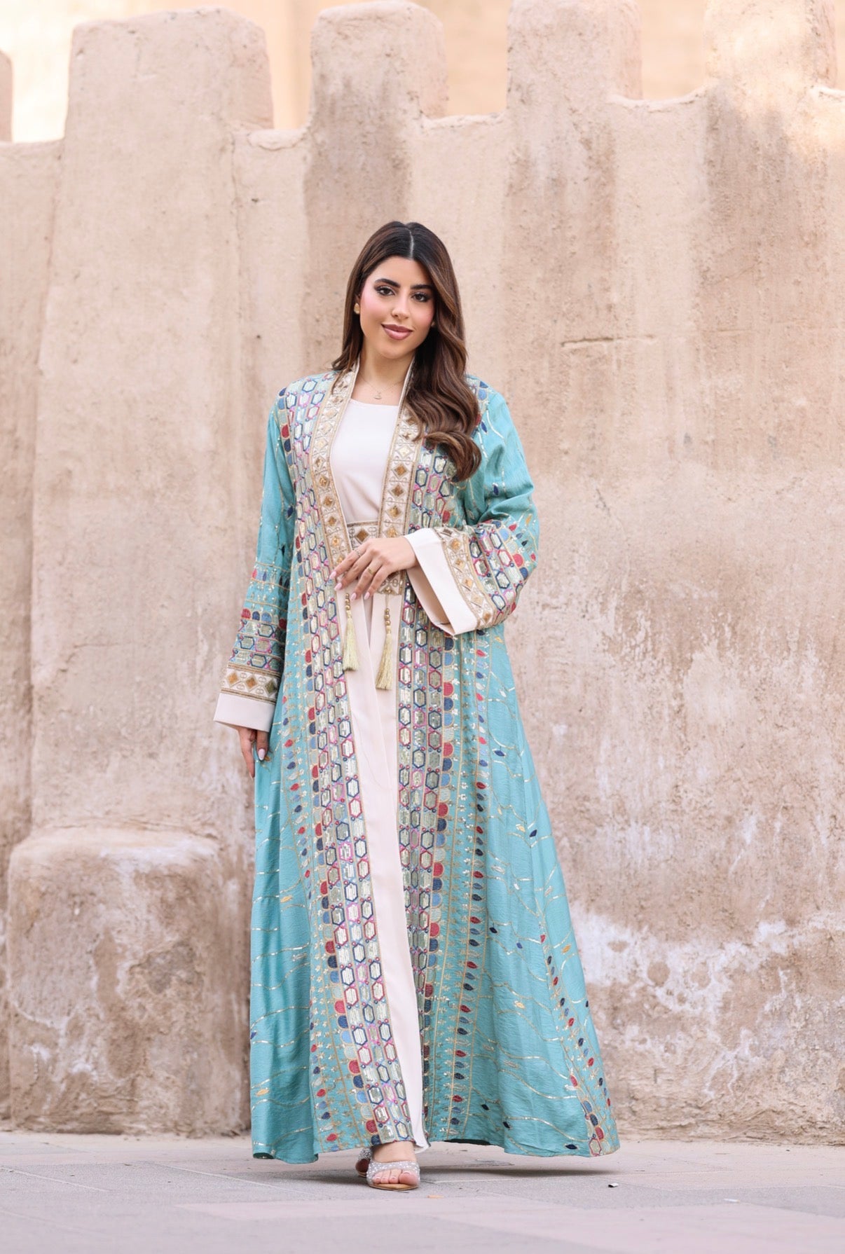 Al Farah Bisht (three colors) - بشت الفَرَح