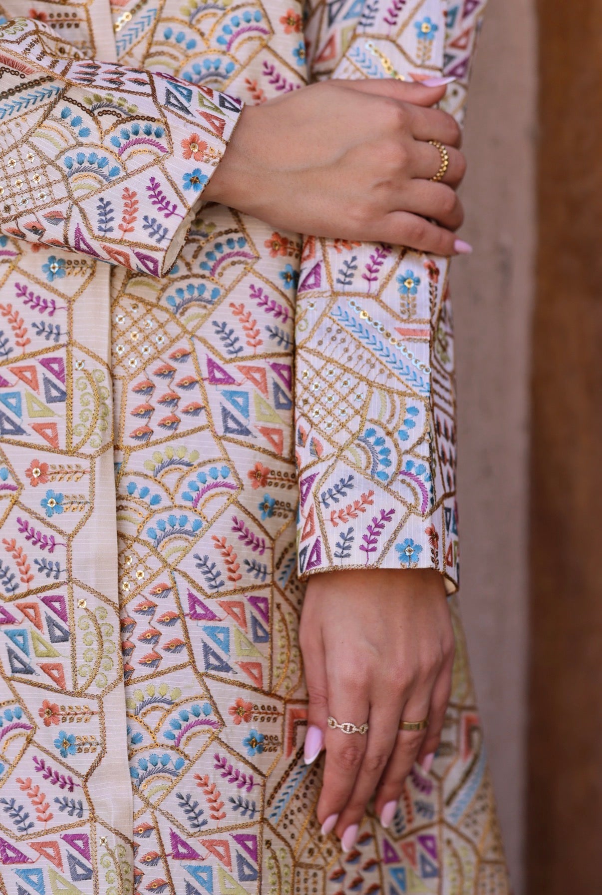 Teraz Bisht - بشت طِراز