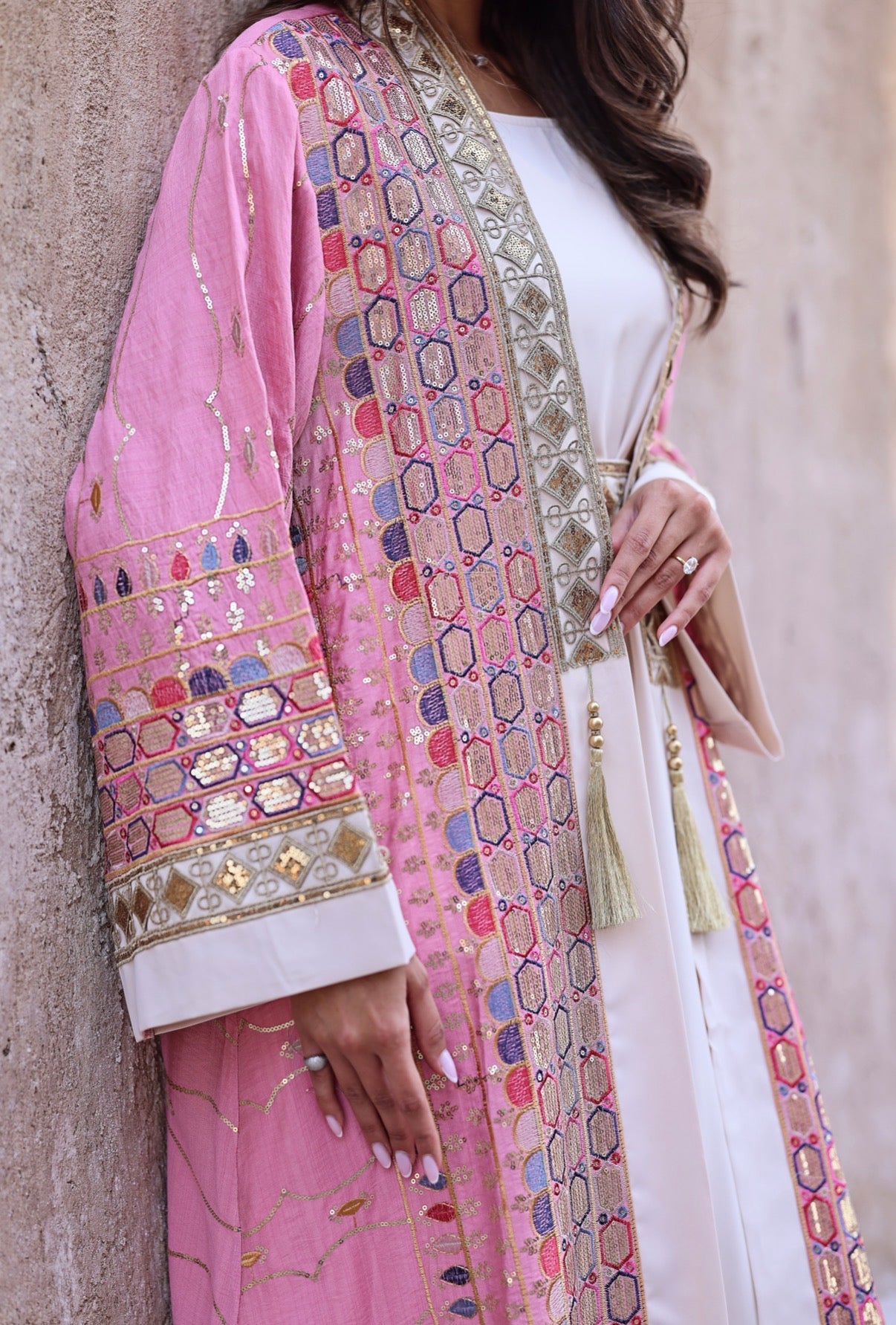 Al Farah Bisht (three colors) - بشت الفَرَح