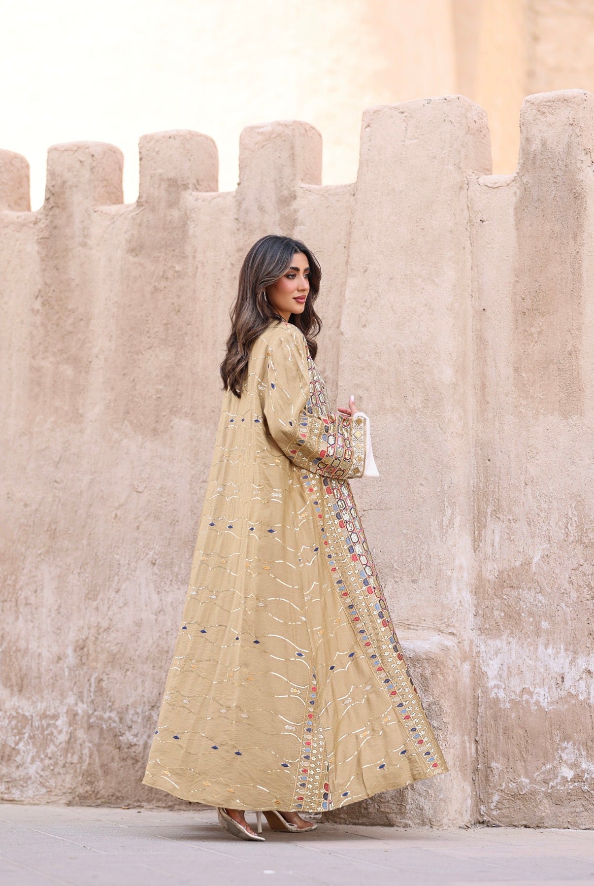 Al Farah Bisht (three colors) - بشت الفَرَح