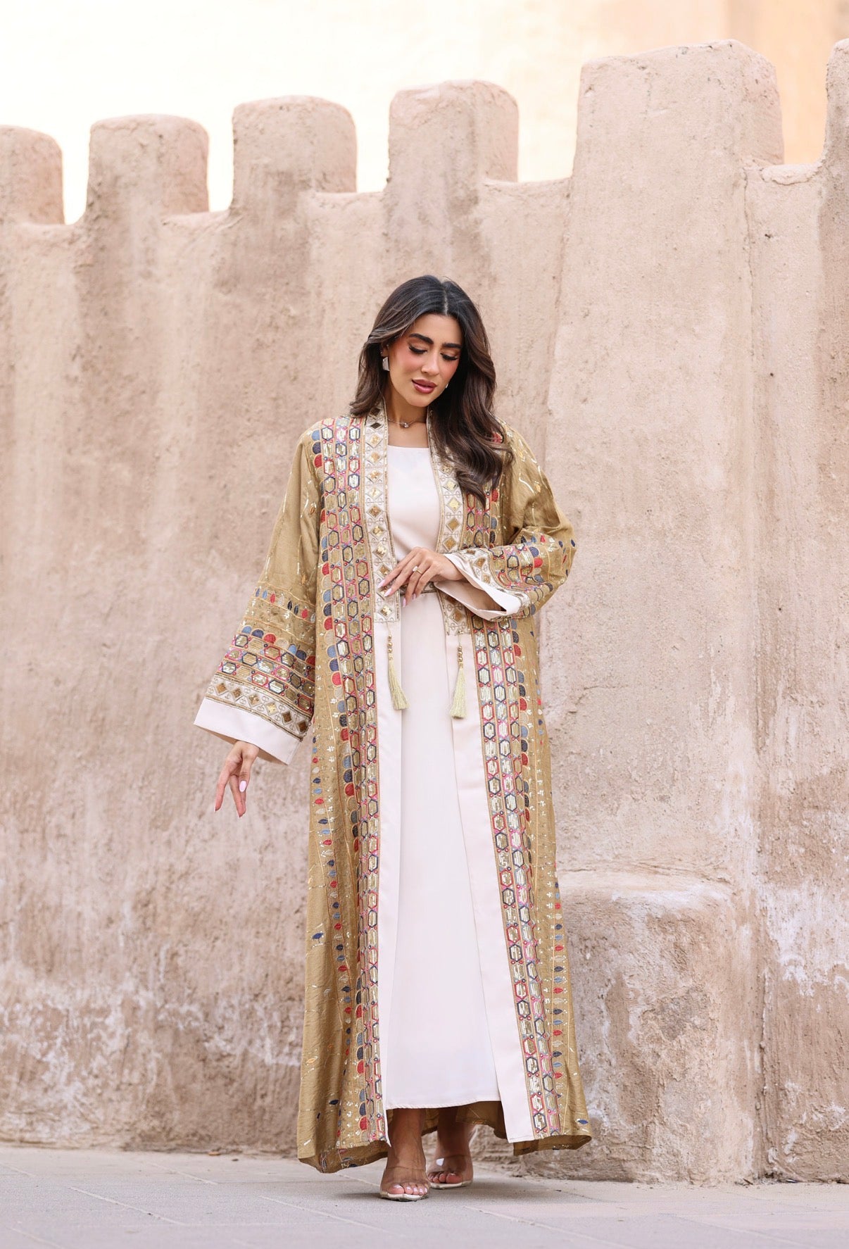 Al Farah Bisht (three colors) - بشت الفَرَح