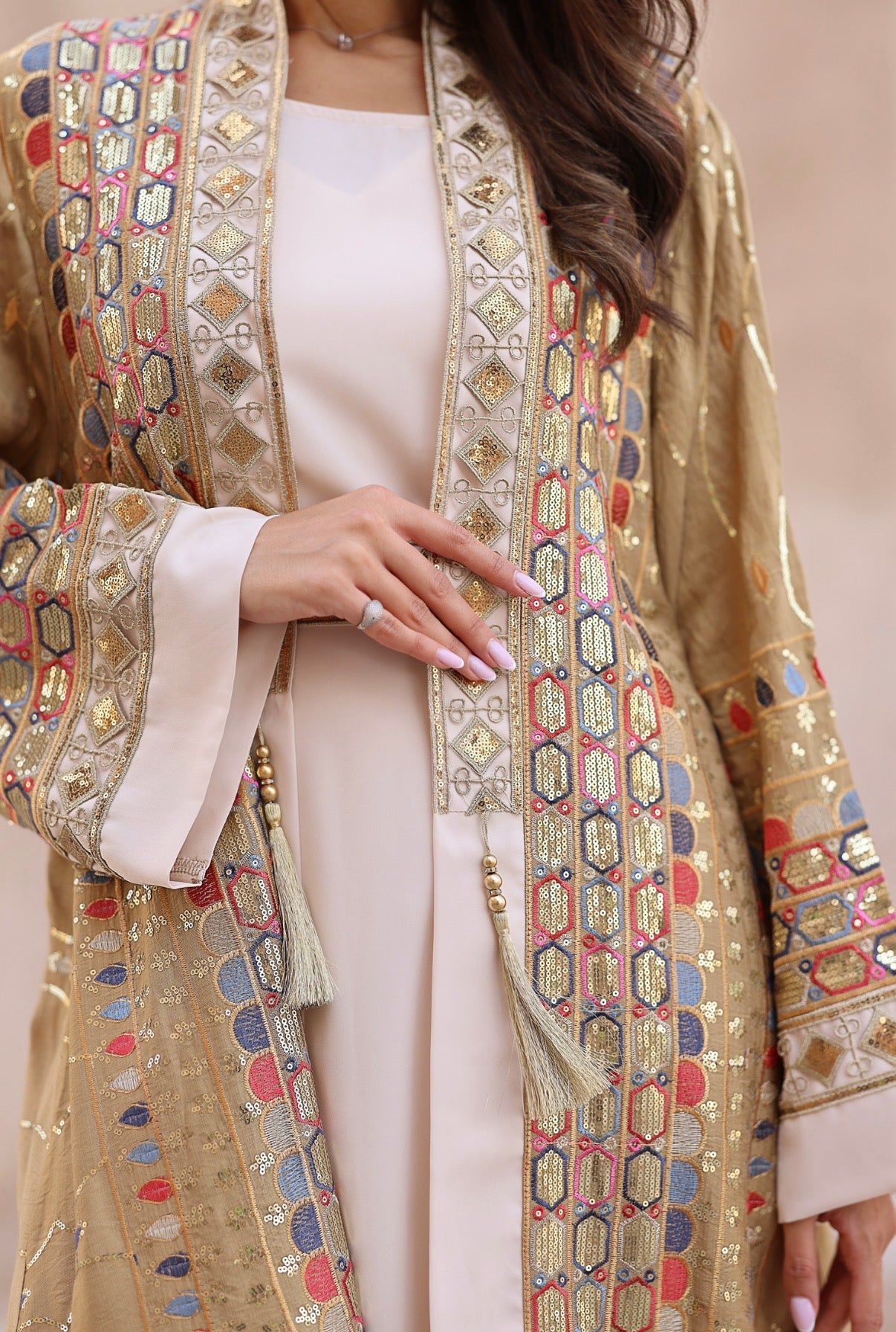 Al Farah Bisht (three colors) - بشت الفَرَح