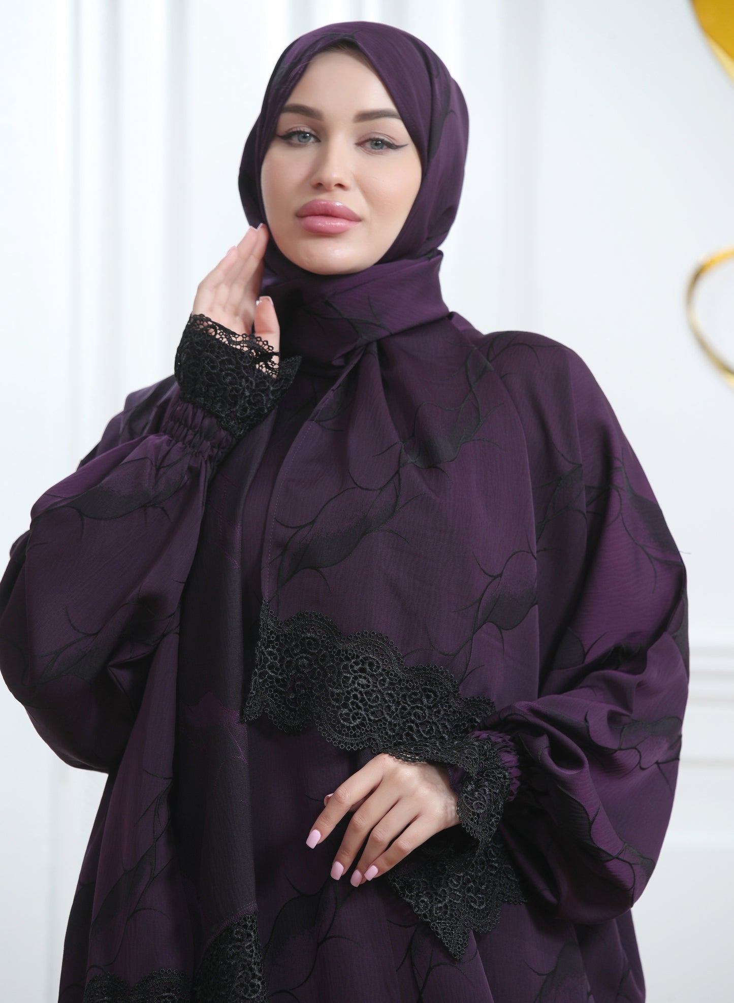 عباية صلاة ساتان فاخرة